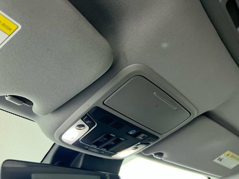 Used 2019 Honda Pilot Elite image 18
