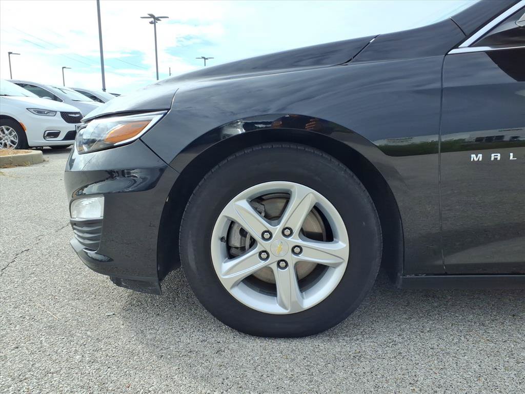 Used 2022 Chevrolet Malibu LS FWD image 5