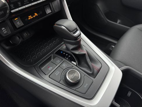 New 2025 Toyota RAV4 SE image 14