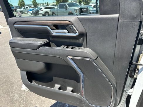 Used 2024 Chevrolet Silverado 3500 LT w/ Convenience Package AWD/4WD image 18