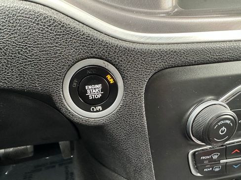 Certified 2022 Dodge Charger SXT w/ Leather Interior Group image 32