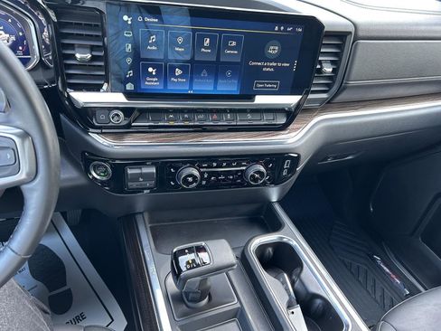 Used 2024 Chevrolet Silverado 1500 LT Trail Boss w/ Convenience Package II image 16