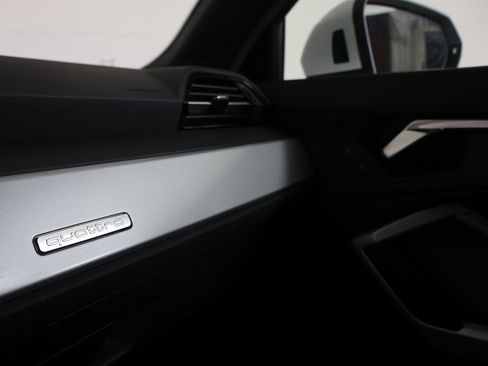 Used 2021 Audi Q3 2.0T Premium image 7