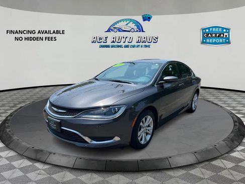 Used 2015 Chrysler 200 Limited image 3