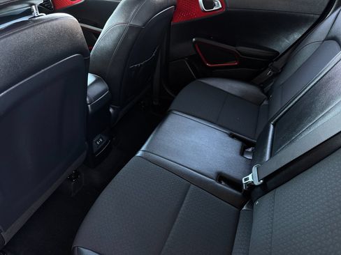 Certified 2023 Kia Soul GT-Line FWD image 11