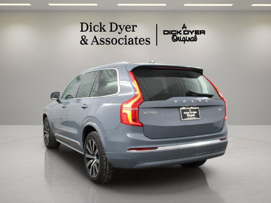 Certified 2023 Volvo XC90 B6 Plus AWD/4WD image 9