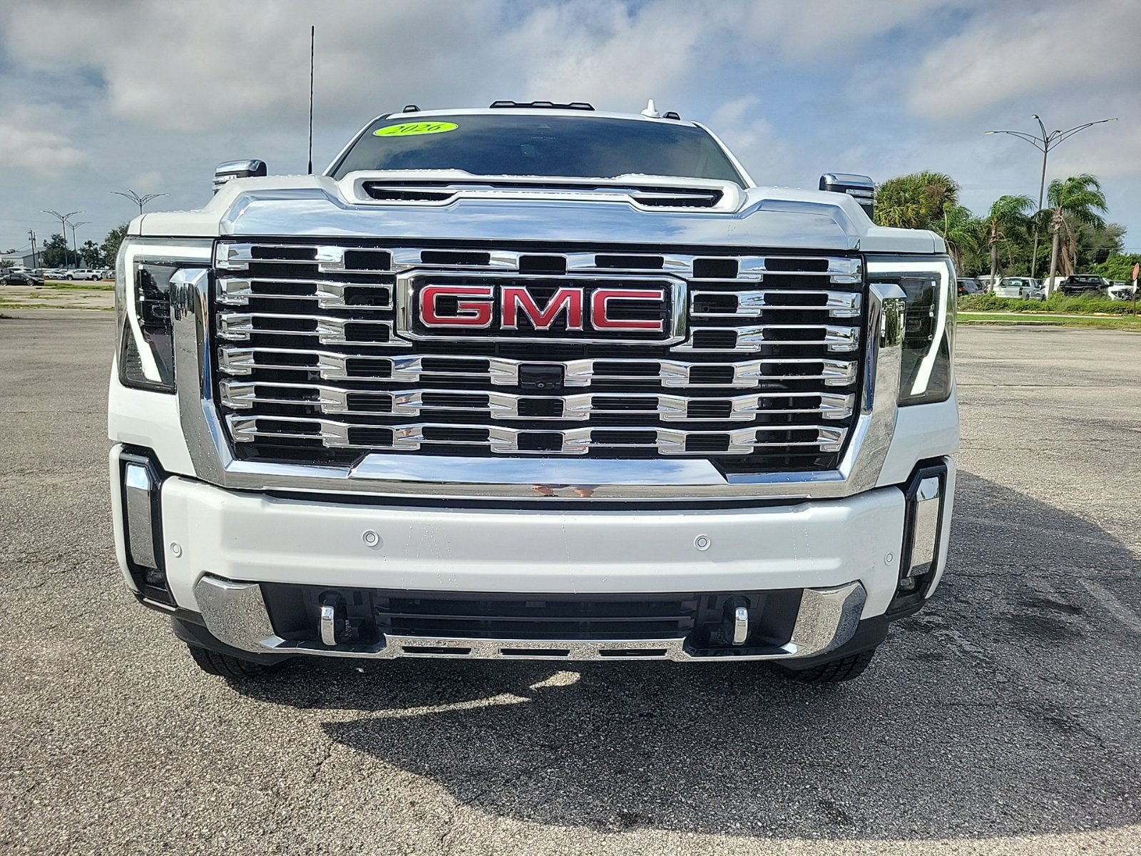Used 2026 GMC Sierra 3500 Denali w/ Denali Reserve Package AWD/4WD image 4