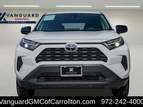 Used 2024 Toyota RAV4 LE image 4