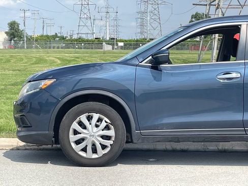 Used 2015 Nissan Rogue S AWD/4WD image 3