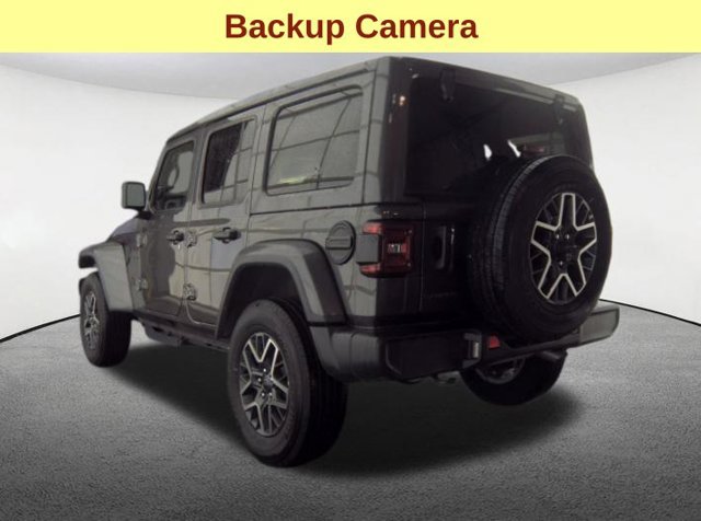 Used 2026 Jeep Wrangler Unlimited Sahara AWD/4WD image 10