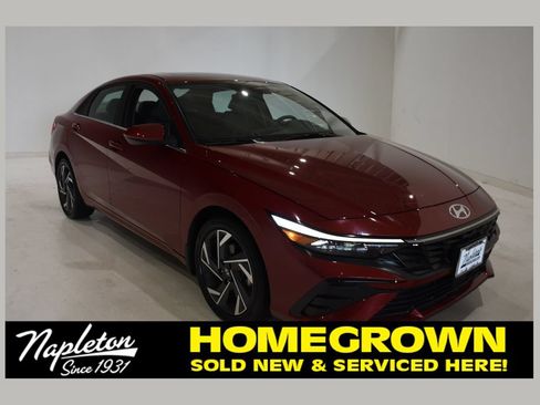Used 2025 Hyundai Elantra SEL FWD image 1