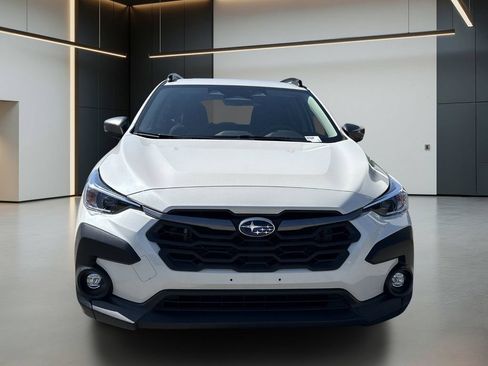 Used 2024 Subaru Crosstrek 2.0i Premium AWD/4WD image 9