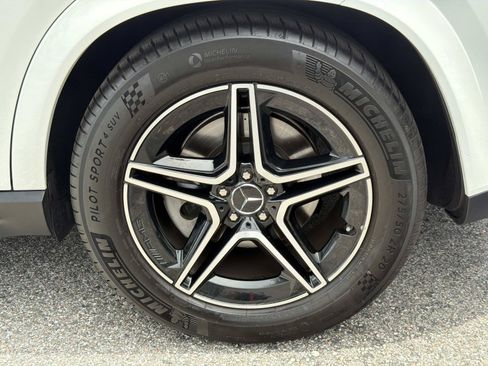 Certified 2025 Mercedes-Benz GLE 53 AMG 4MATIC image 10