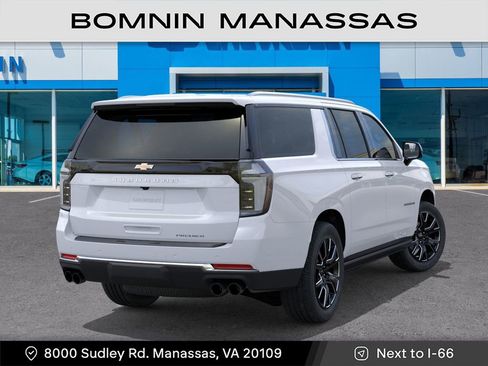New 2026 Chevrolet Suburban Premier image 5