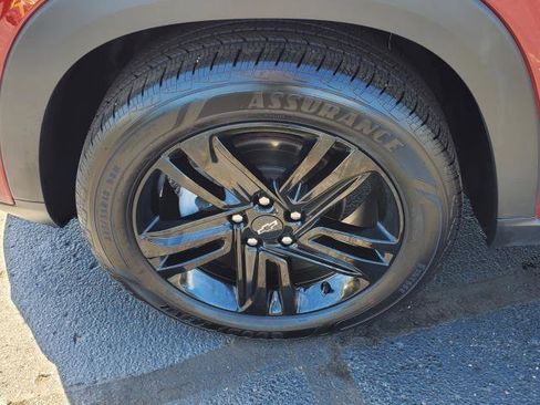 Used 2025 Chevrolet Trax ACTIV w/ Sunroof Package image 5