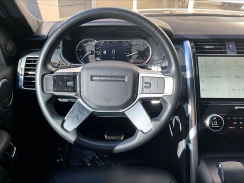 Used 2023 Land Rover Discovery S R-Dynamic image 5