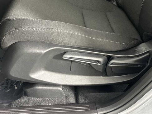 Used 2026 Honda CR-V LX image 8