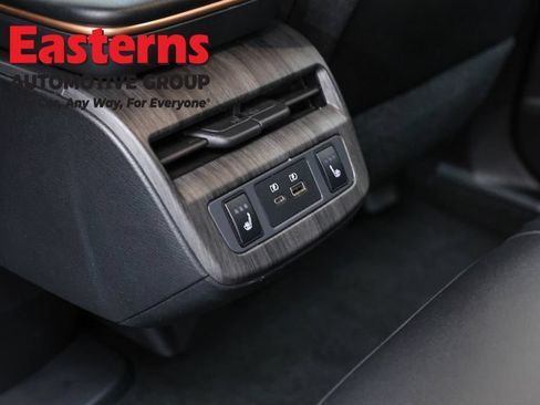 Used 2024 Nissan Ariya AWD image 23