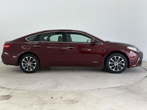 Used 2018 Toyota Avalon XLE Premium FWD image 8