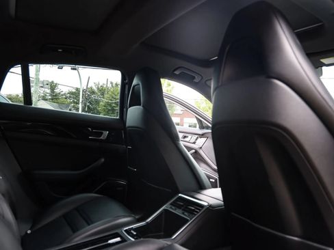 Used 2018 Porsche Panamera 4S AWD/4WD image 33