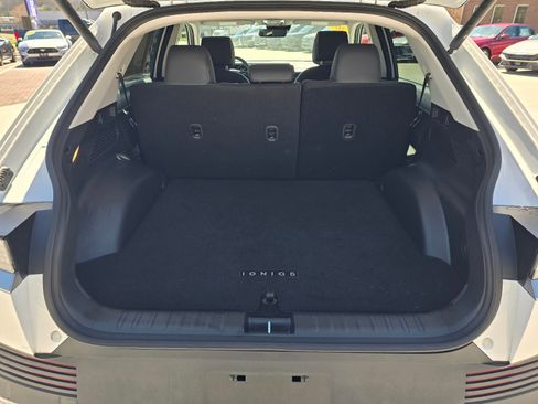 Certified 2023 Hyundai Ioniq 5 SEL w/ Cargo Package image 25