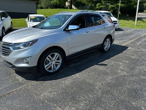 Used 2019 Chevrolet Equinox Premier image 2