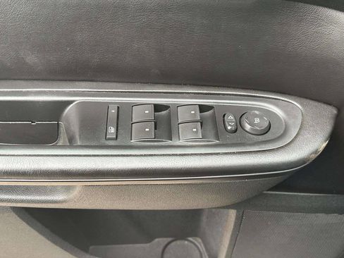 Used 2016 Chevrolet Traverse LT image 28