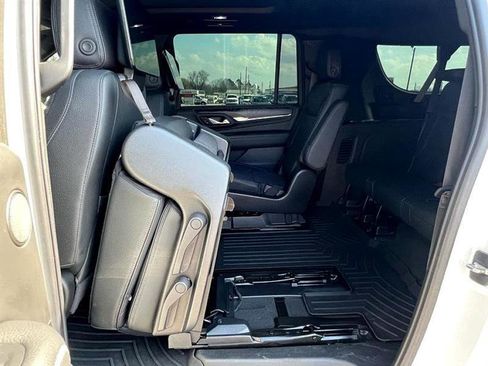 Used 2023 GMC Yukon XL Denali image 53