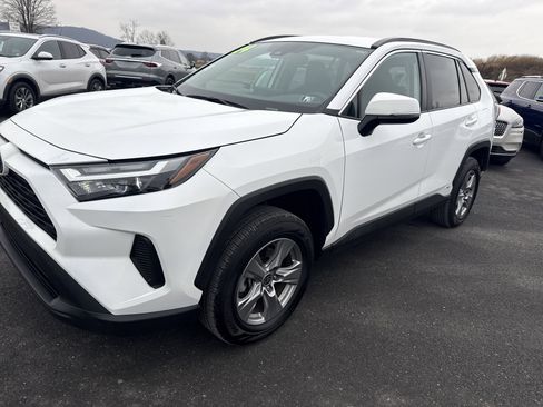 Used 2024 Toyota RAV4 XLE image 7