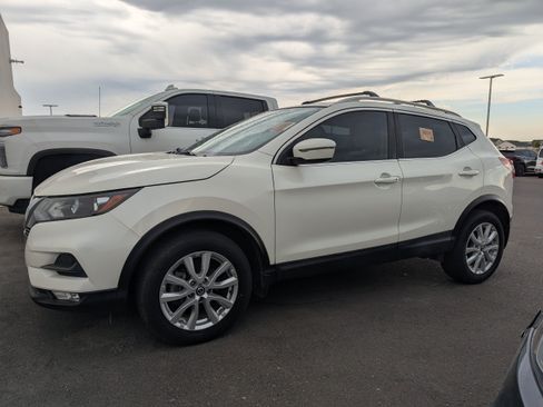 Used 2020 Nissan Rogue Sport SV w/ All-Weather Package AWD/4WD image 7