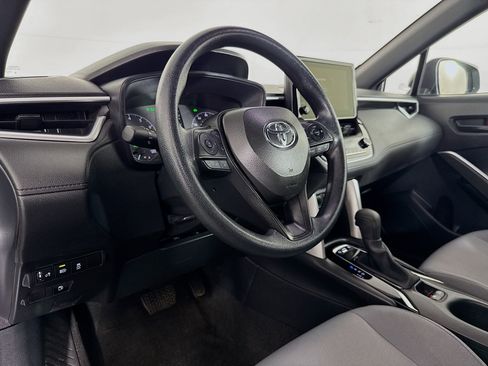Used 2024 Toyota Corolla Cross AWD Hybrid image 21