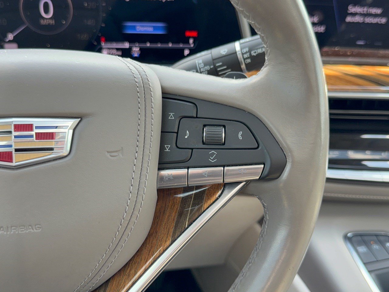 Used 2023 Cadillac Escalade Sport Platinum AWD/4WD image 19