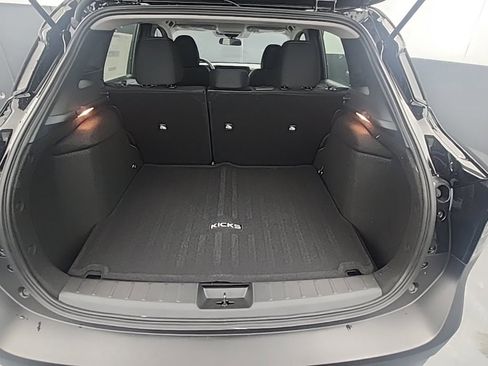 New 2026 Nissan Kicks SV w/ Charging Package image 17