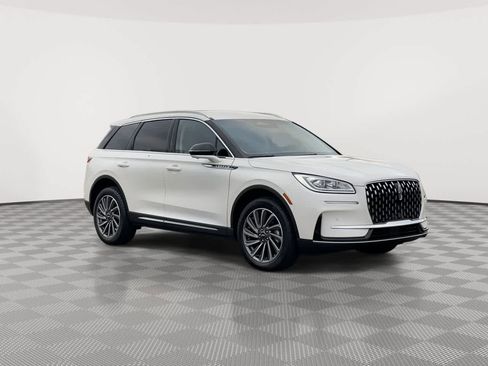 Used 2023 Lincoln Corsair Reserve w/ Equipment Group 201A image 2