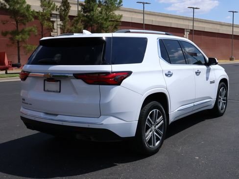 Used 2023 Chevrolet Traverse High Country AWD/4WD image 37