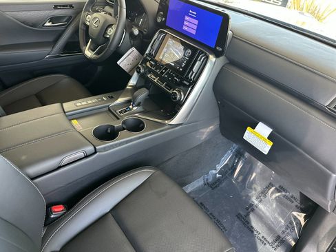 Used 2026 Lexus LX 700h Luxury AWD/4WD image 19
