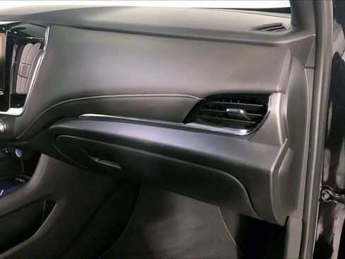 Used 2023 Chevrolet Traverse LT w/ LT Premium Package AWD/4WD image 16