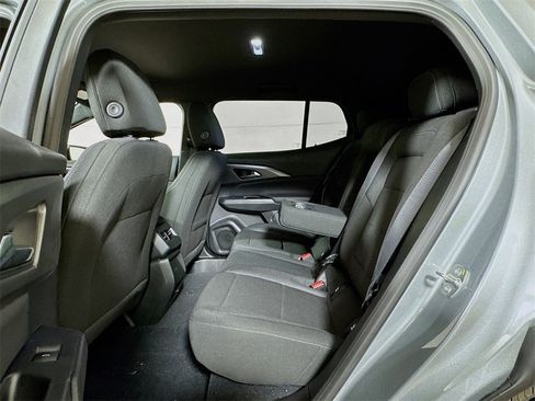 New 2026 Chevrolet Equinox EV LT image 13