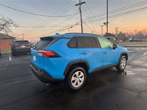 Used 2019 Toyota RAV4 LE image 29