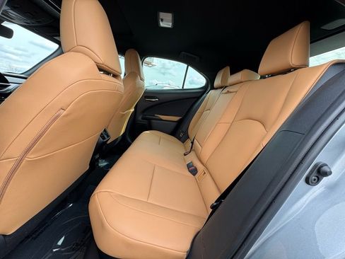 Used 2023 Lexus UX 250h FWD w/ Premium Package image 35