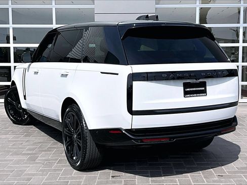 Used 2024 Land Rover Range Rover Long Wheelbase SE AWD/4WD image 11