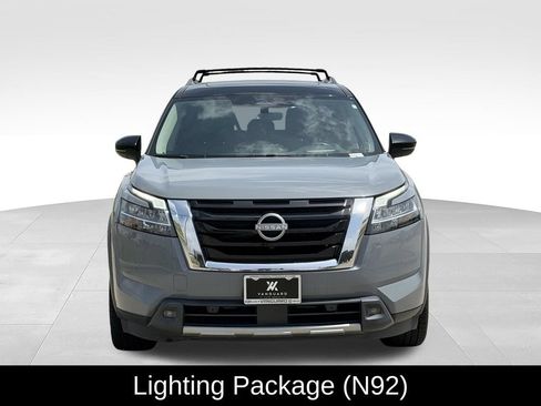 Used 2023 Nissan Pathfinder Platinum w/ Lighting Package (N92) AWD/4WD image 3