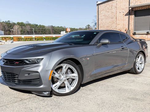Used 2020 Chevrolet Camaro SS image 2