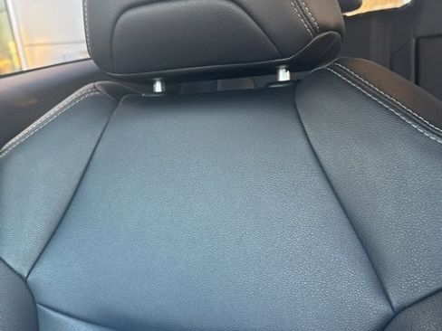 Used 2022 Toyota Corolla Cross XLE image 4