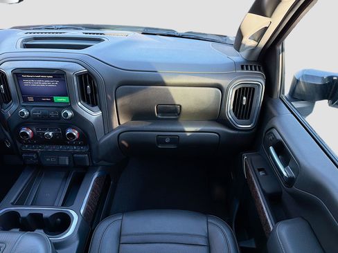 Used 2022 GMC Sierra 2500 Denali w/ Denali Ultimate Package image 17