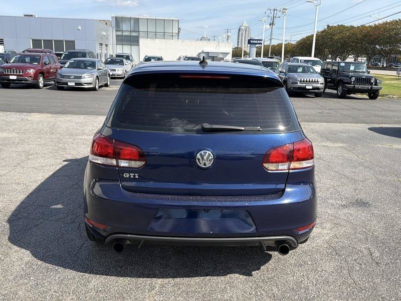 Used 2010 Volkswagen GTI 4-Door FWD image 7
