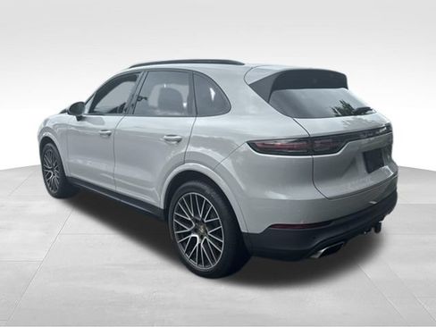 Used 2021 Porsche Cayenne AWD/4WD image 4