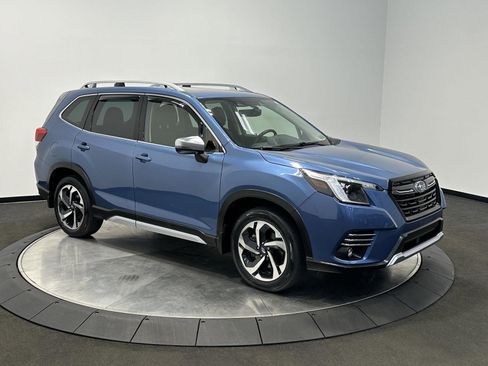 Used 2023 Subaru Forester Touring AWD/4WD image 2