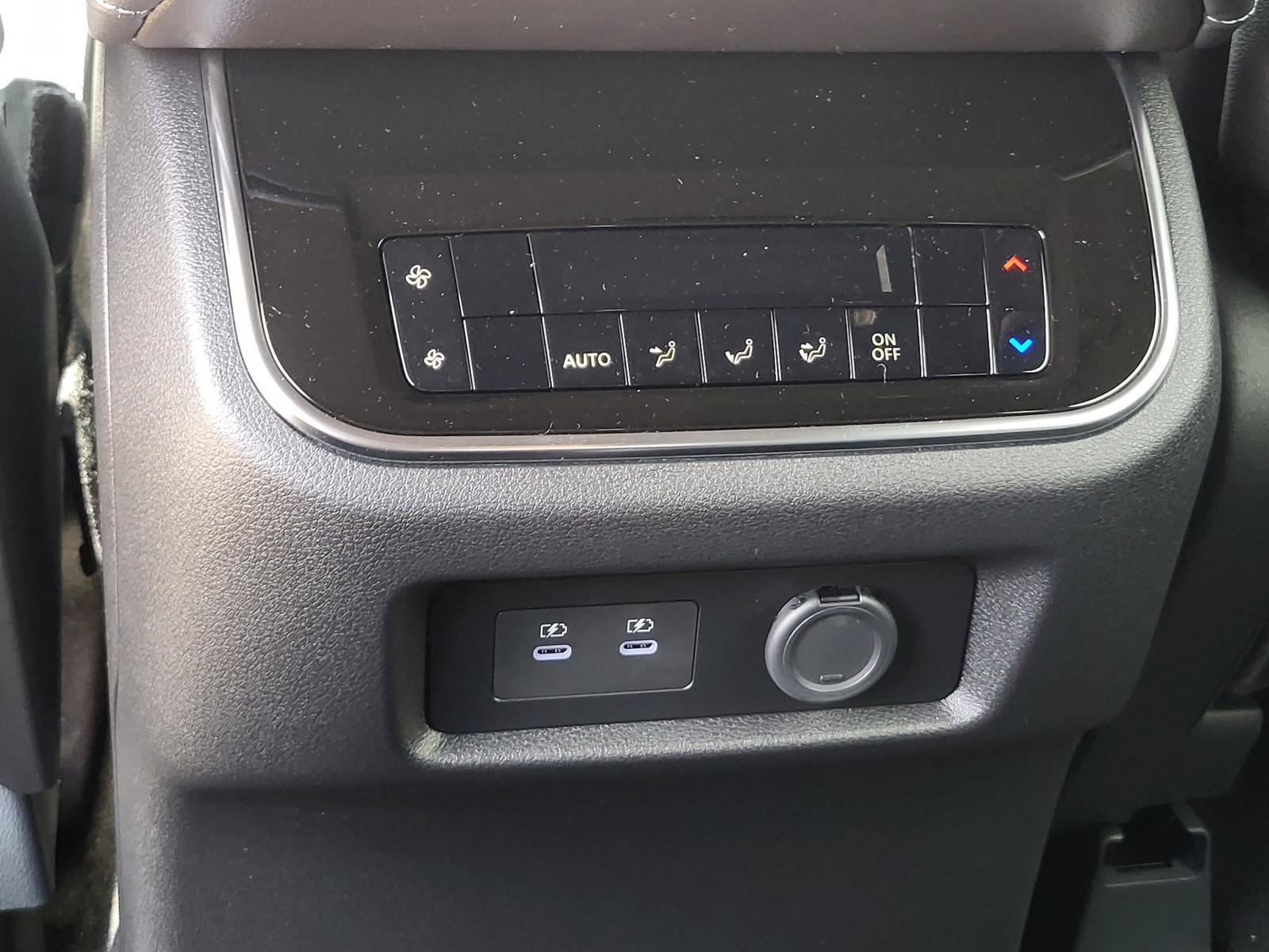 New 2026 Nissan Armada SL w/ Captain's Chari Seat Package AWD/4WD image 16