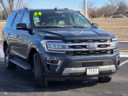 Used 2024 Ford Expedition Limited image 3